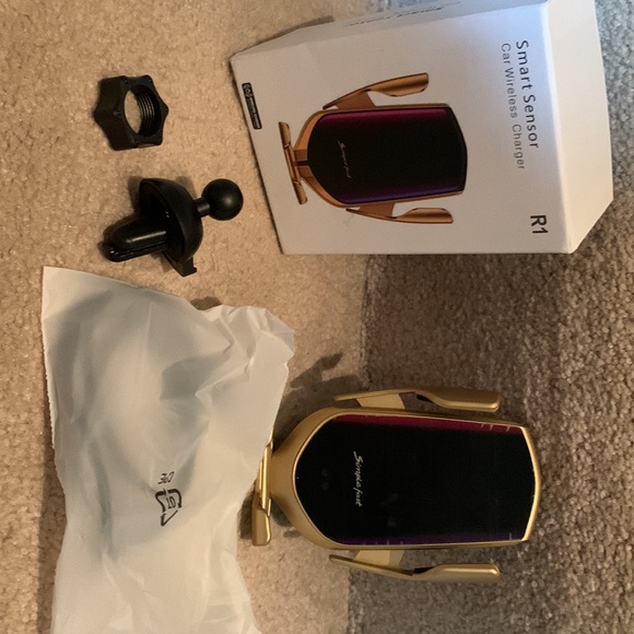 BRAND NEW in box SMART SENSOR Car Wireless Charger. Includes accessories. - Picture 6 of 7